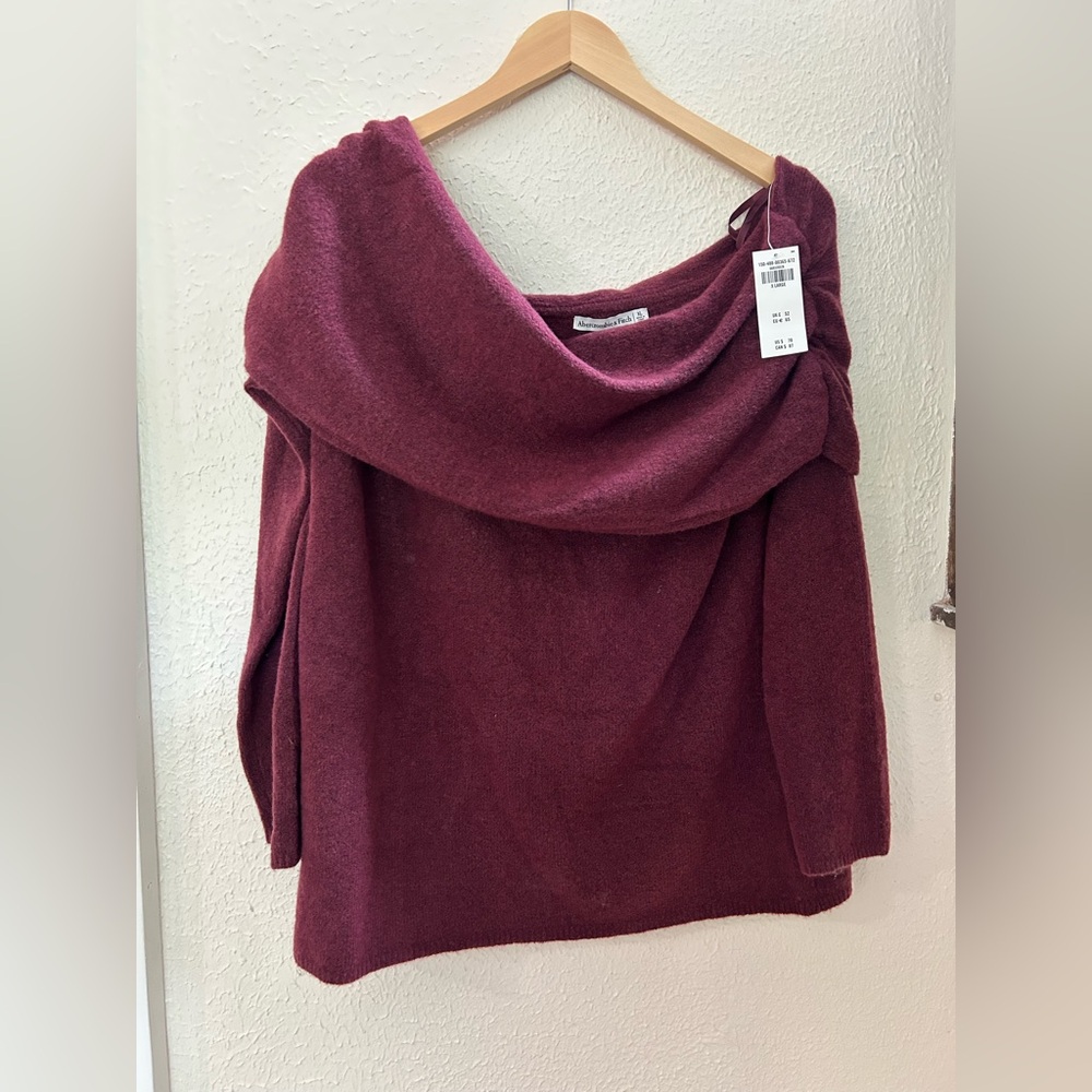 Abercrombie & Fitch Easy Off-the-Shoulder Sweater Maroon